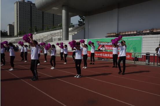 鄭州北大青鳥翔天信鴿校區2017年春季運動會開幕啦