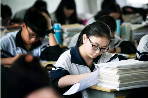 北大青鳥鄭州校區分享高考考生家長怎么做才對