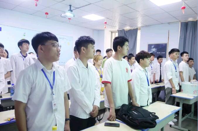 在鄭州北大青鳥翔天信鴿學習咋樣,看A299班結業成果展示