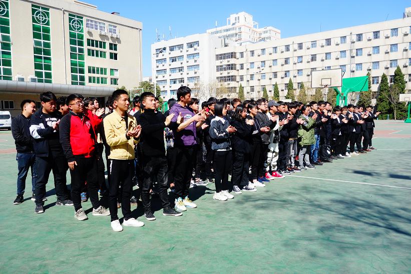 鄭州北大青鳥翔天信鴿2019年新生軍訓