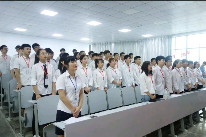 鄭州北大青鳥翔天信鴿學社上半年度總結表彰大會暨西瓜大賽