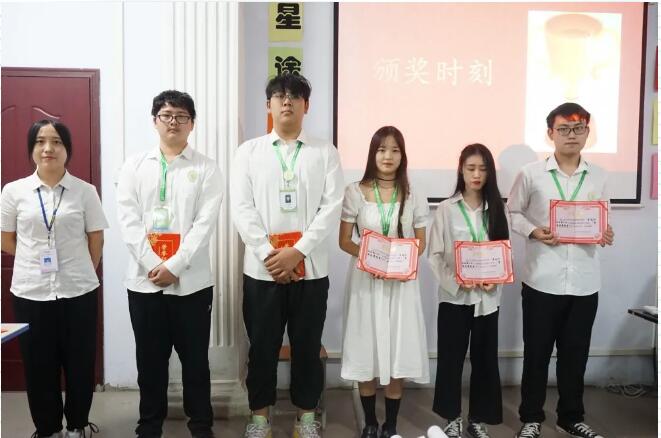 鄭州北大青鳥翔天信鴿星途社結訓典禮