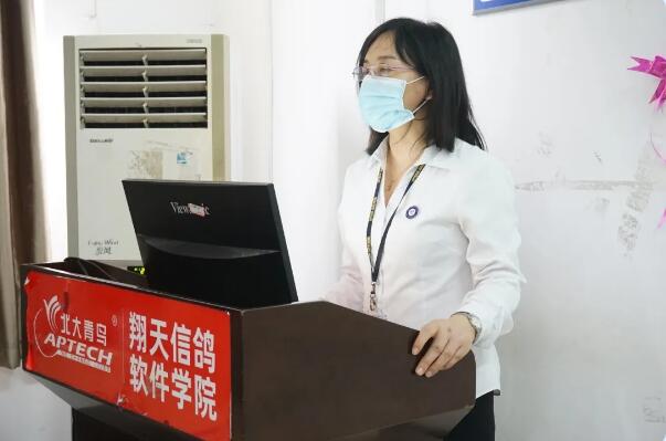 鄭州北大青鳥翔天信鴿A314新班開學典禮:讓夢想從這里起航