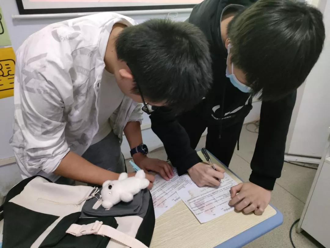 鄭州北大青鳥翔天信鴿T328班拜師大會