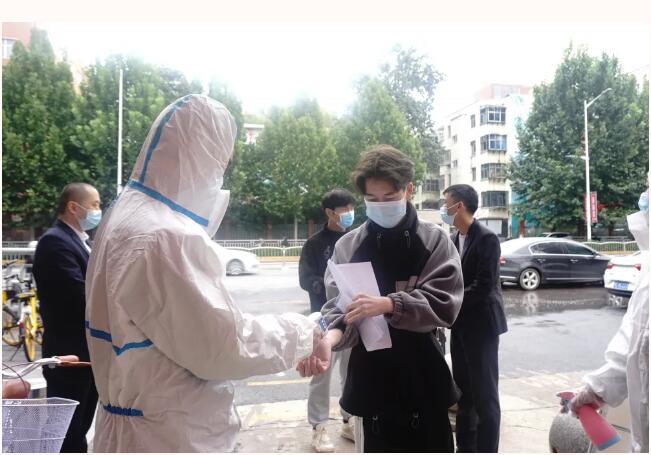 熱烈歡迎鄭州北大青鳥翔天信鴿學員們開學報到