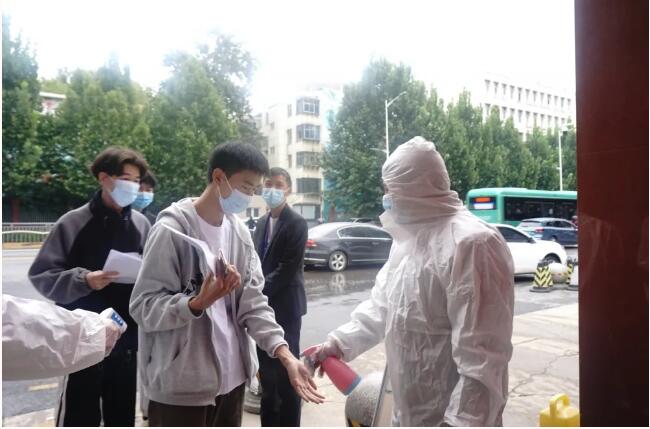 熱烈歡迎鄭州北大青鳥翔天信鴿學員們開學報到