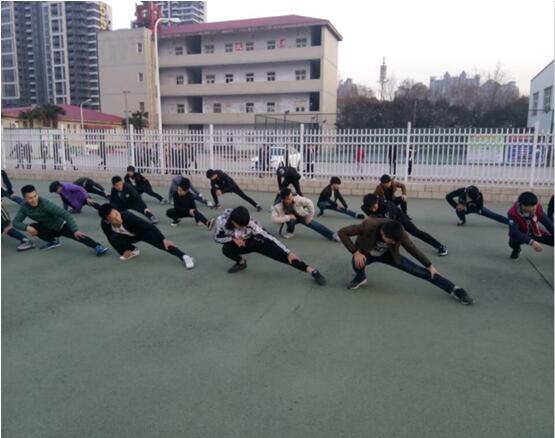 鄭州翔天信鴿示范班軍訓風采展示