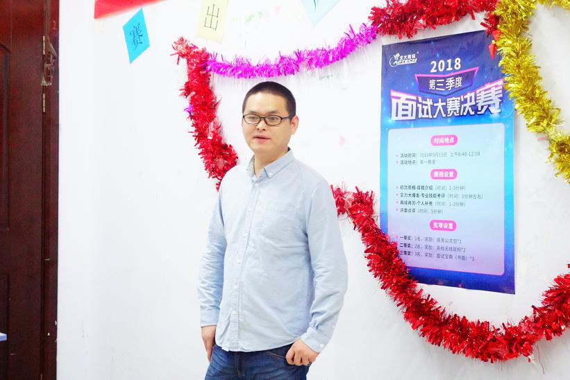 鄭州北大青鳥翔天信鴿校區第三季度就業面試大賽